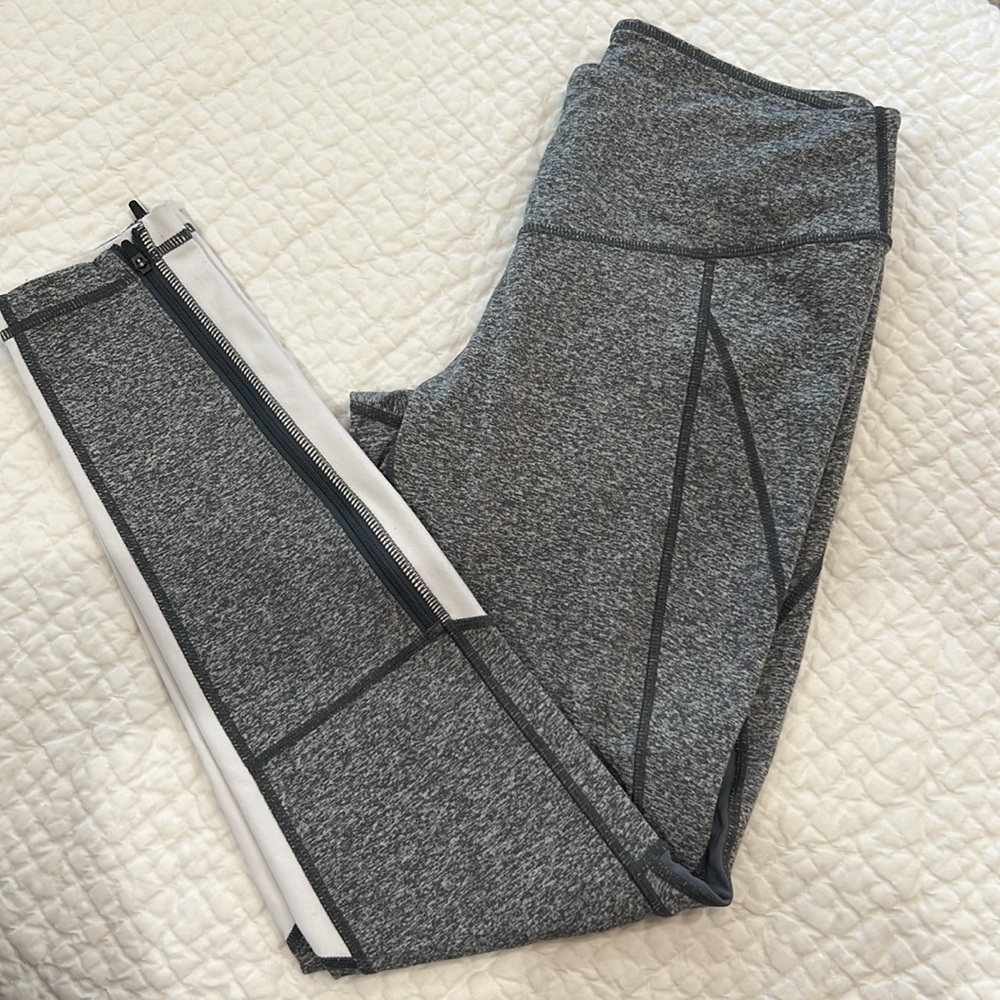 Zella Live In High Waist Heather Gray Leggings – Size M - Picture 2 of 4